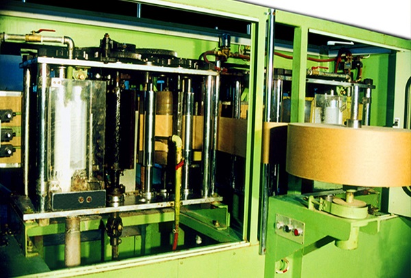 哪些因素會(huì)影響閥口袋制袋機(jī)熱封效果